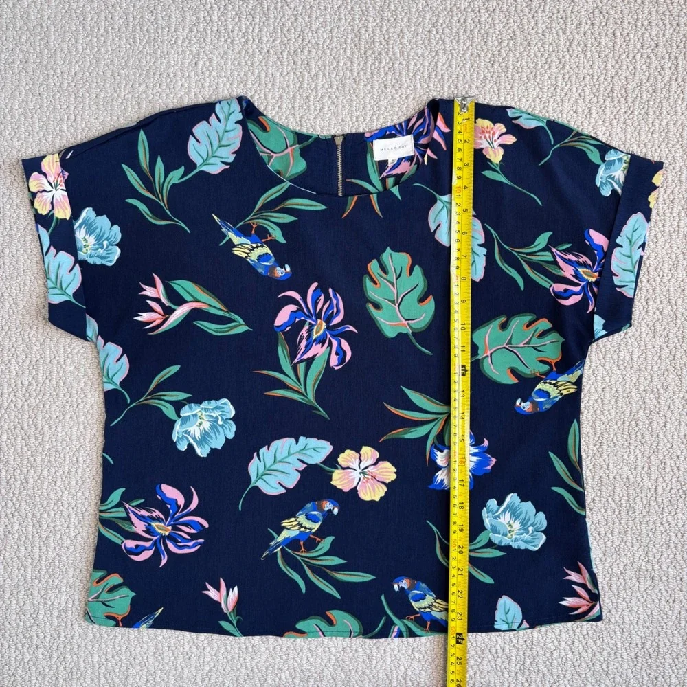 MELLO DAY Tropical Floral Print Blouse, Size Medium, Navy Blue Short Sleeve‎ Top - Picture 5 of 16